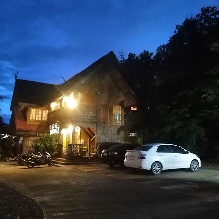 Crossroads House Hotel Mae Hong Son Eksteriør billede
