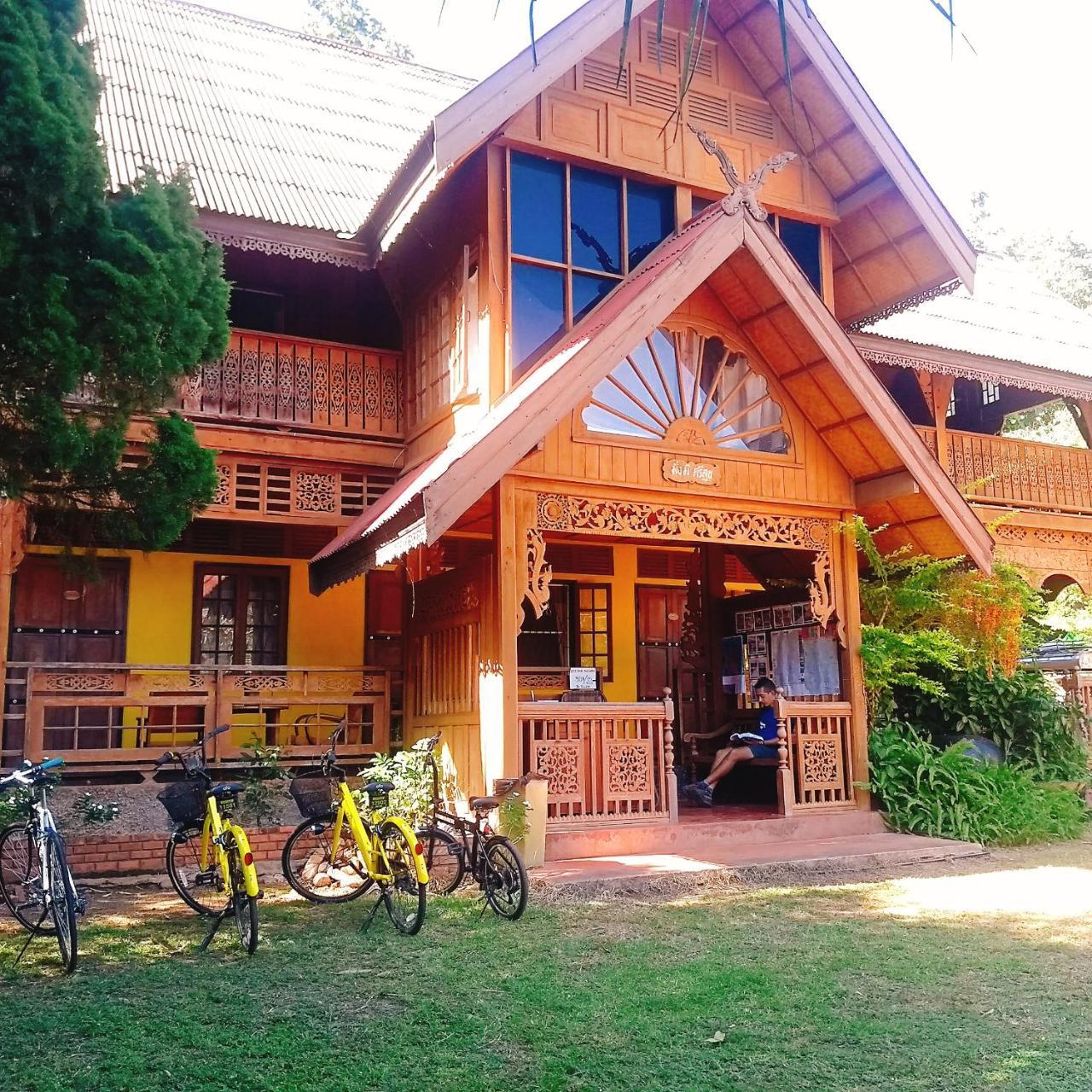 Crossroads House Hotel Mae Hong Son Eksteriør billede