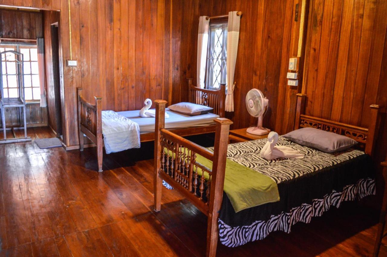 Crossroads House Hotel Mae Hong Son Eksteriør billede