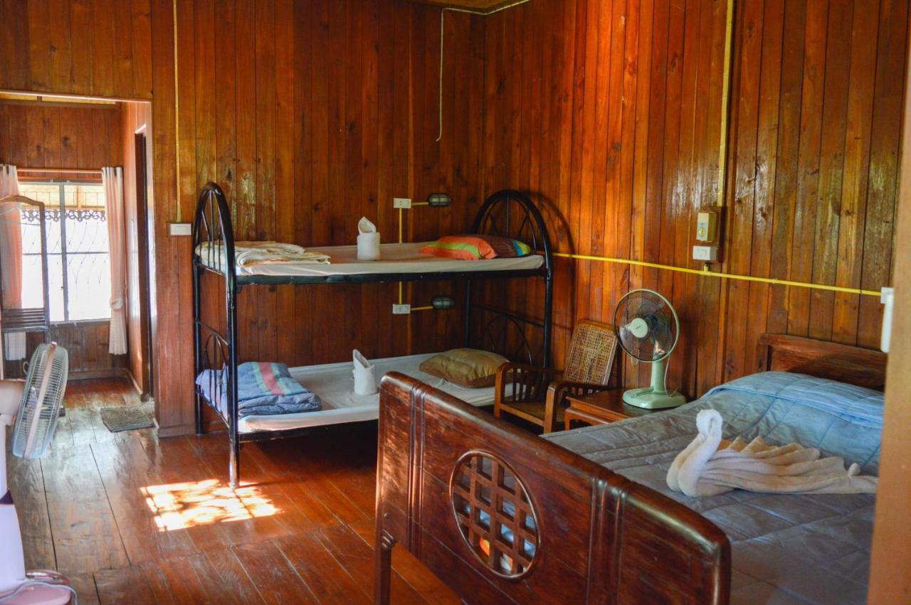 Crossroads House Hotel Mae Hong Son Eksteriør billede