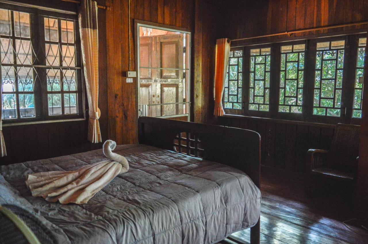 Crossroads House Hotel Mae Hong Son Eksteriør billede
